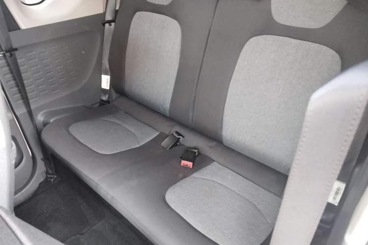 Used Wuling Hongguang MINIEV 2021 Macaron Fashion Edition Lithium-Ion Battery Left Rear Seat