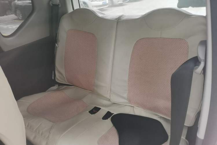 Used Wuling Hongguang MINIEV 2021 Macaron Premium Model – Lithium Iron Phosphate Left Rear Seat