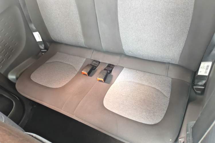 Used Wuling Hongguang MINIEV 2021 Macaron Fashion Model Lithium Iron Phosphate Left Rear Seat