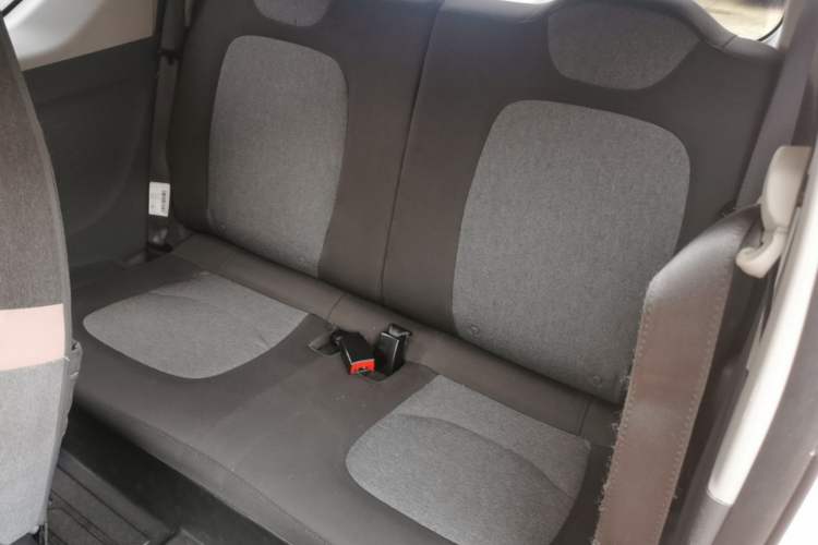 Used Wuling Hongguang MINIEV 2021 Macaron Sandwich Model 170 km Lithium Iron Phosphate Left Rear Seat