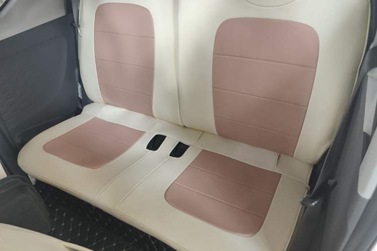 Used Wuling Hongguang MINIEV 2021 Macaron Premium Model – Lithium Iron Phosphate Left Rear Seat