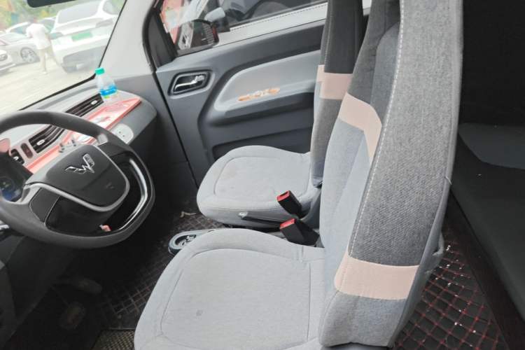 Used Wuling Hongguang MINIEV 2021 Macaron Premium Model – Lithium Iron Phosphate Left Rear Seat