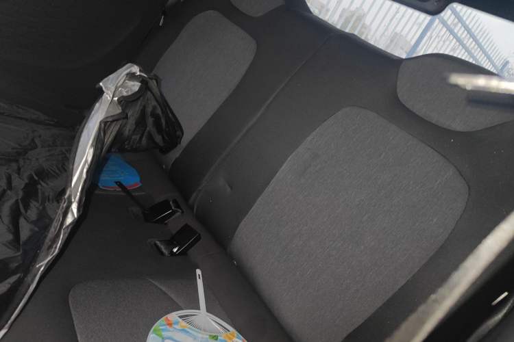 Used Wuling Hongguang MINIEV 2021 Macaron Fashion Edition Lithium-Ion Battery Left Rear Seat