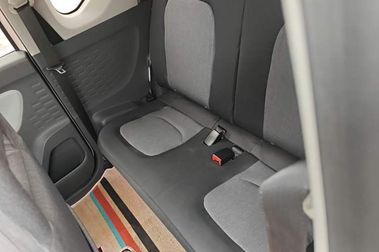 Used Wuling Hongguang MINIEV 2021 Macaron Fashion Model Lithium Iron Phosphate Left Rear Seat