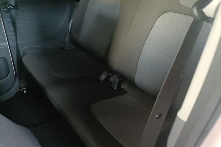 Used Wuling Hongguang MINIEV 2021 Macaron Premium Model – Lithium Iron Phosphate Left Rear Seat