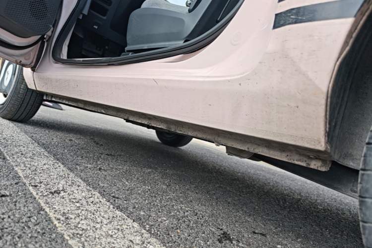 Used Wuling Hongguang MINIEV 2021 Macaron Premium Model – Lithium Iron Phosphate Left Side Sill