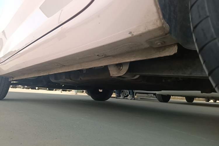 Used Wuling Hongguang MINIEV 2021 Macaron Sandwich Model 170 km Lithium Iron Phosphate Left Side Sill