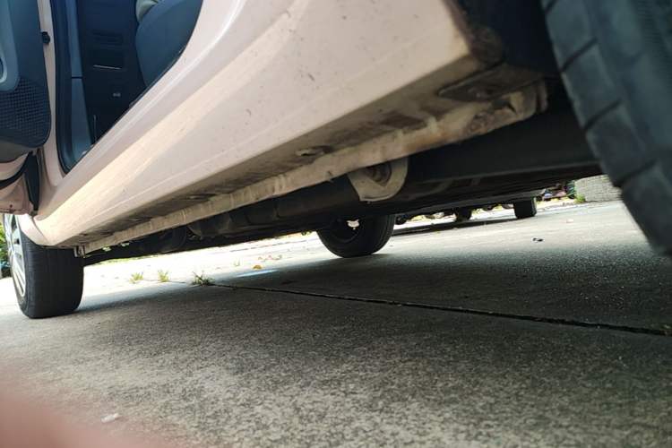 Used Wuling Hongguang MINIEV 2021 Macaron Sandwich Model 170 km Lithium Ternary Left Side Sill