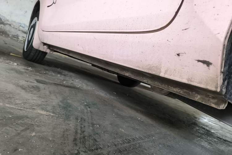 Used Wuling Hongguang MINIEV 2021 Macaron Premium Model – Lithium Iron Phosphate Left Side Sill
