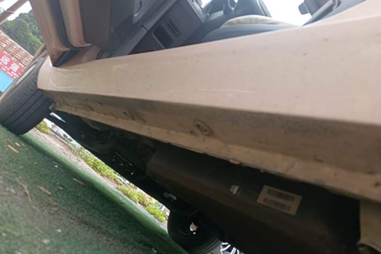 Used Wuling Hongguang MINIEV 2021 Macaron Fashion Edition Lithium-Ion Battery Left Side Sill