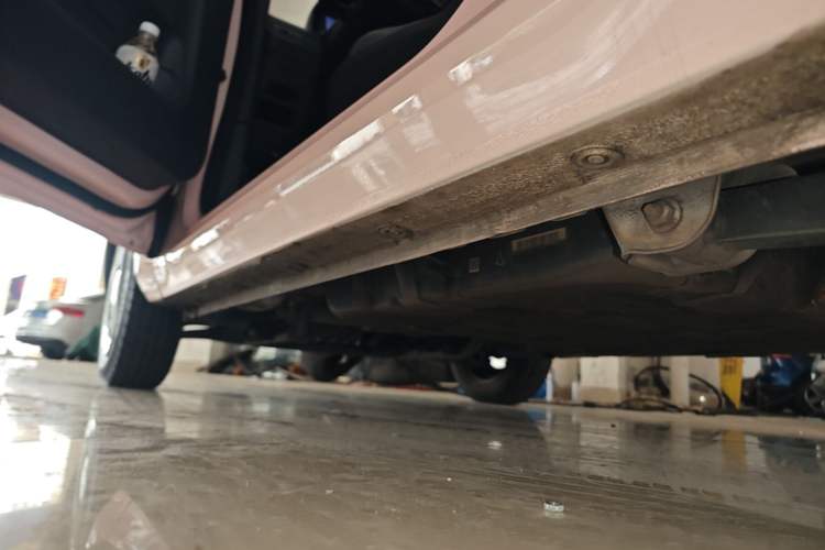 Used Wuling Hongguang MINIEV 2021 Macaron Premium Model – Lithium Iron Phosphate Left Side Sill