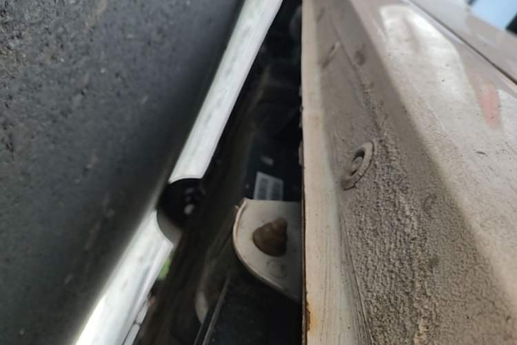Used Wuling Hongguang MINIEV 2021 Macaron Premium Model – Lithium-NMC Left Side Sill