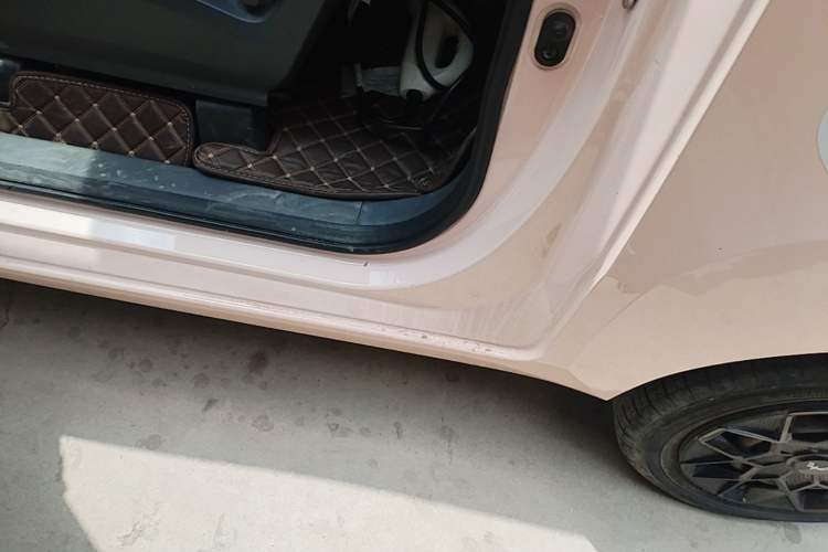 Used Wuling Hongguang MINIEV 2021 Macaron Premium Model – Lithium Iron Phosphate Left Side Sill