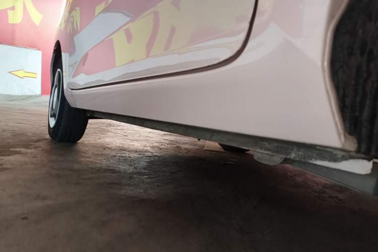 Used Wuling Hongguang MINIEV 2021 Macaron Fashion Edition Lithium-Ion Battery Left Side Sill
