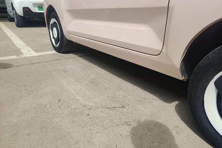 Used Wuling Hongguang MINIEV 2021 Macaron Premium Model – Lithium Iron Phosphate Left Side Sill