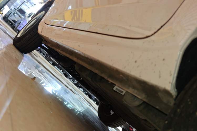 Used Wuling Hongguang MINIEV 2021 Macaron Sandwich Model 170 km Lithium Iron Phosphate Left Side Sill