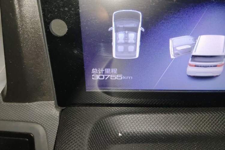 Used Wuling Hongguang MINIEV 2021 Macaron Premium Model – Lithium Iron Phosphate Odometer Close Up
