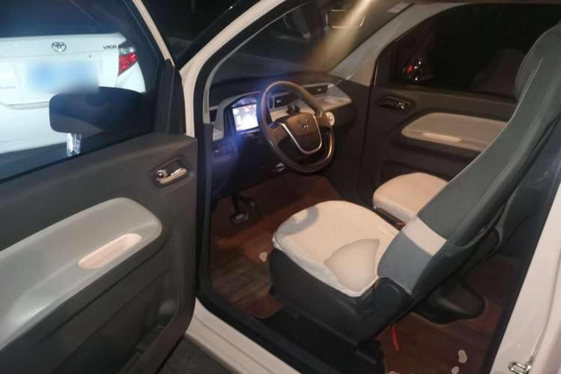 Used Wuling Hongguang MINIEV 2021 Macaron Fashion Model Lithium Iron Phosphate Driver Seat