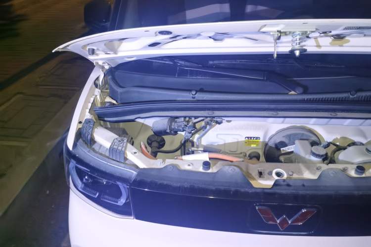 Used Wuling Hongguang MINIEV 2021 Macaron Fashion Model Lithium Iron Phosphate Engine Bay Right