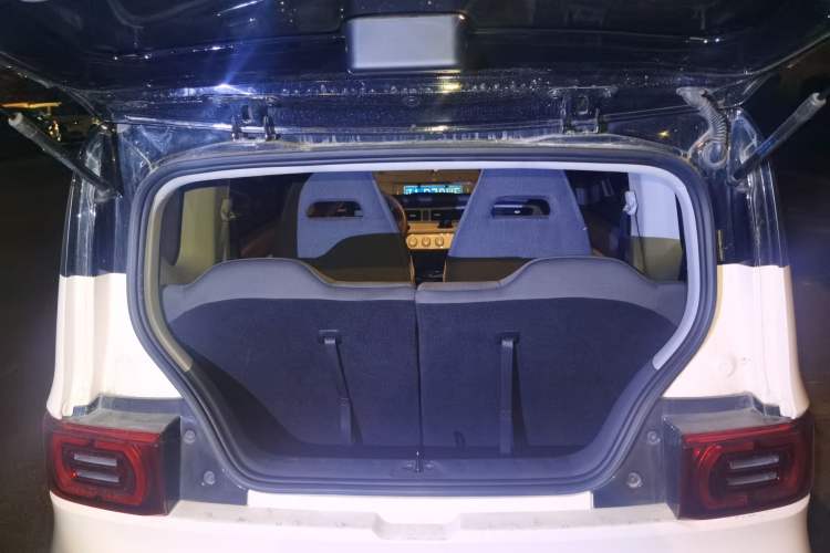 Used Wuling Hongguang MINIEV 2021 Macaron Fashion Model Lithium Iron Phosphate Trunk