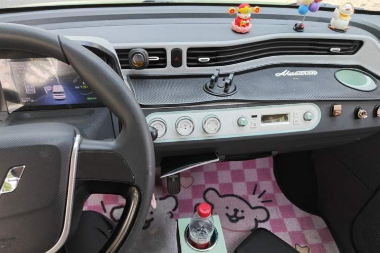 Used Wuling Hongguang MINIEV 2021 Macaron Premium Model – Lithium Iron Phosphate Audio And AC Panel