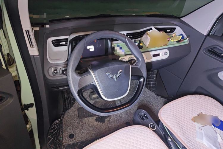 Used Wuling Hongguang MINIEV 2021 Macaron Premium Model – Lithium Iron Phosphate Center Console