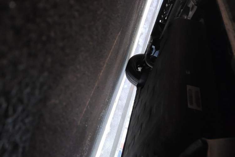Used Wuling Hongguang MINIEV 2021 Macaron Fashion Model Lithium Iron Phosphate Chassis Rear Left