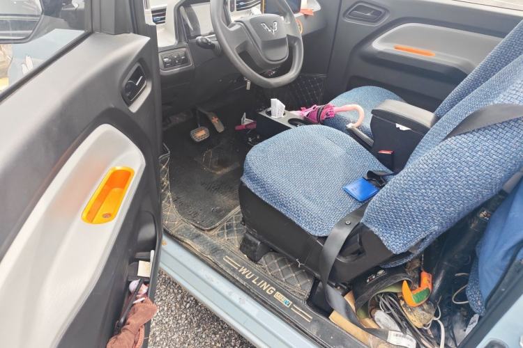 Used Wuling Hongguang MINIEV 2021 Macaron Fashion Edition Lithium-Ion Battery Driver Seat
