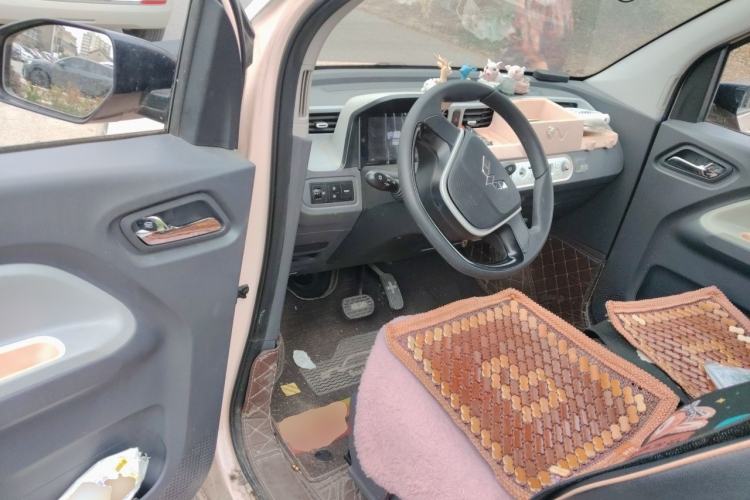 Used Wuling Hongguang MINIEV 2021 Macaron Fashion Edition Lithium-Ion Battery Driver Seat