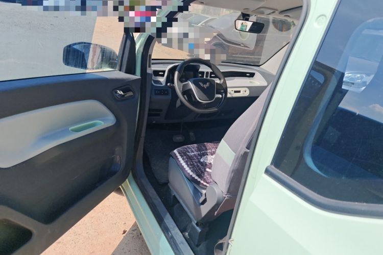 Used Wuling Hongguang MINIEV 2021 Macaron Fashion Model Lithium Iron Phosphate Driver Seat
