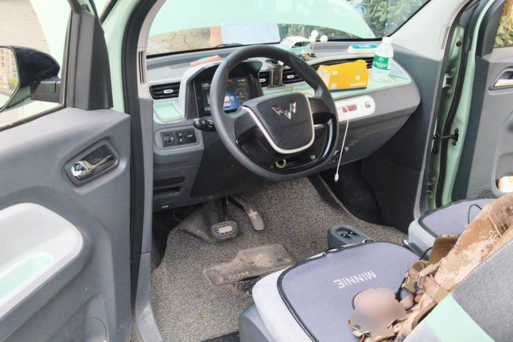Used Wuling Hongguang MINIEV 2021 Macaron Premium Model – Lithium Iron Phosphate Driver Seat
