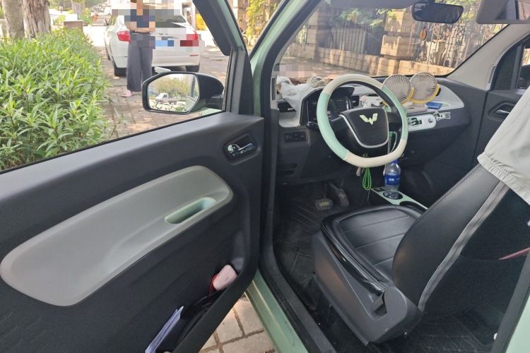 Used Wuling Hongguang MINIEV 2021 Macaron Fashion Model Lithium Iron Phosphate Driver Seat