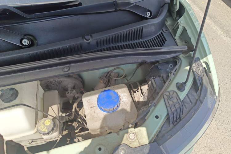 Used Wuling Hongguang MINIEV 2021 Macaron Premium Model – Lithium Iron Phosphate Engine Bay Left