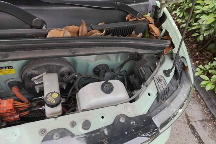 Used Wuling Hongguang MINIEV 2021 Macaron Premium Model – Lithium Iron Phosphate Engine Bay Left