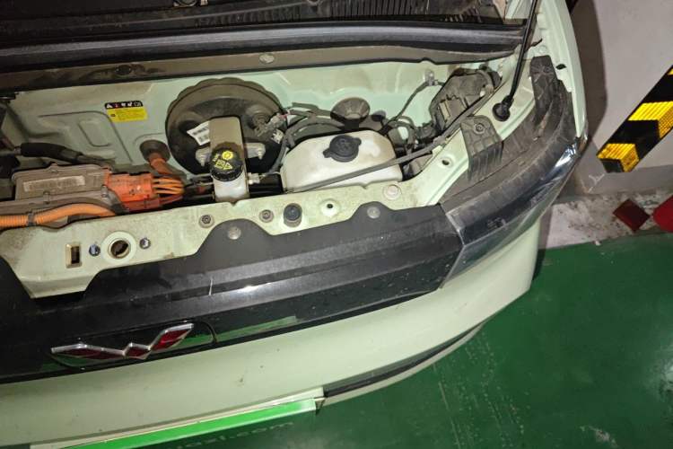 Used Wuling Hongguang MINIEV 2021 Macaron Premium Model – Lithium Iron Phosphate Engine Bay Left