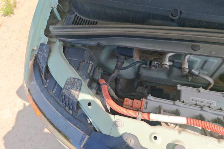 Used Wuling Hongguang MINIEV 2021 Macaron Fashion Model Lithium Iron Phosphate Engine Bay Right