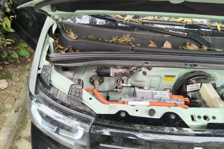 Used Wuling Hongguang MINIEV 2021 Macaron Fashion Edition Lithium-Ion Battery Engine Bay Right
