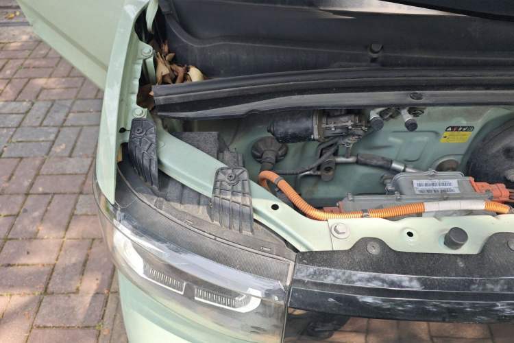 Used Wuling Hongguang MINIEV 2021 Macaron Fashion Model Lithium Iron Phosphate Engine Bay Right