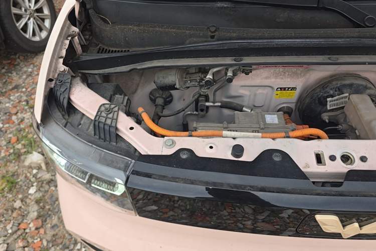 Used Wuling Hongguang MINIEV 2021 Macaron Fashion Model Lithium Iron Phosphate Engine Bay Right