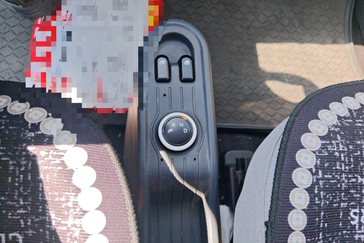 Used Wuling Hongguang MINIEV 2021 Macaron Fashion Model Lithium Iron Phosphate Gear Lever