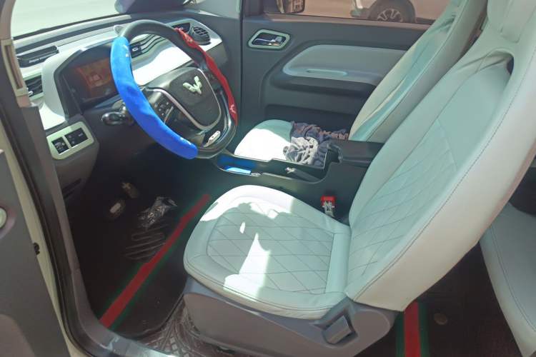 Used Wuling Hongguang MINIEV 2021 Macaron Premium Model – Lithium Iron Phosphate Left Front Seat