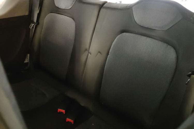 Used Wuling Hongguang MINIEV 2021 Macaron Fashion Model Lithium Iron Phosphate Left Rear Seat