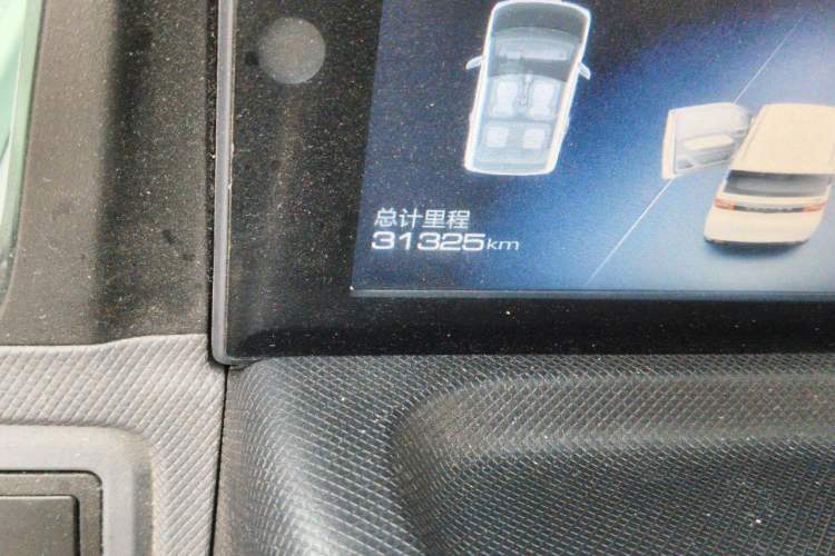 Used Wuling Hongguang MINIEV 2021 Macaron Premium Model – Lithium Iron Phosphate Odometer Close Up