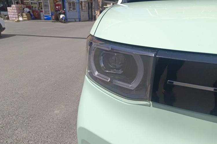 Used Wuling Hongguang MINIEV 2021 Macaron Premium Model – Lithium Iron Phosphate Right Front Headlight