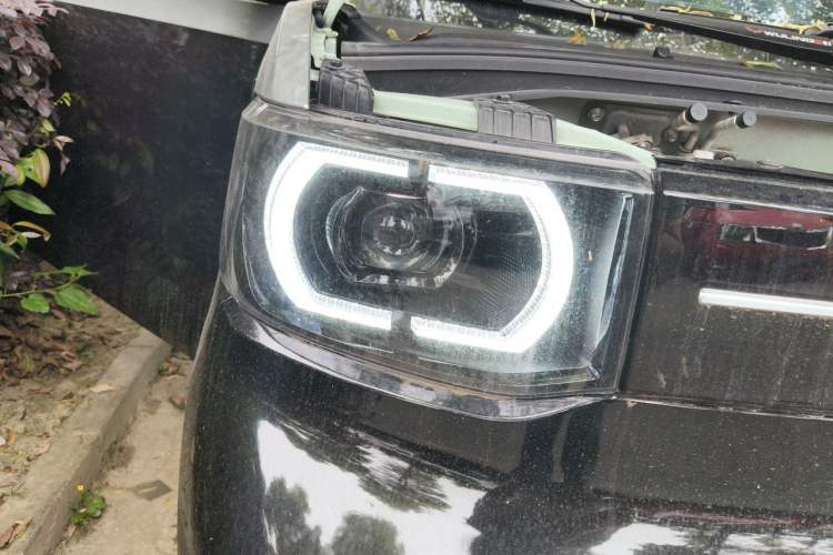 Used Wuling Hongguang MINIEV 2021 Macaron Fashion Edition Lithium-Ion Battery Right Front Headlight