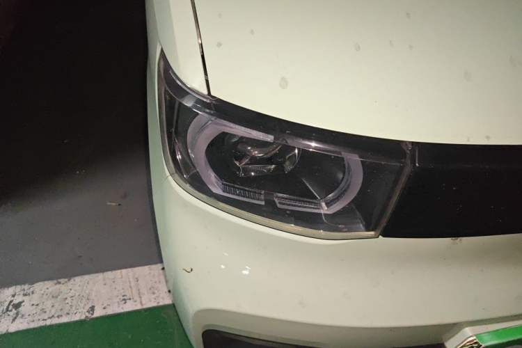Used Wuling Hongguang MINIEV 2021 Macaron Premium Model – Lithium Iron Phosphate Right Front Headlight