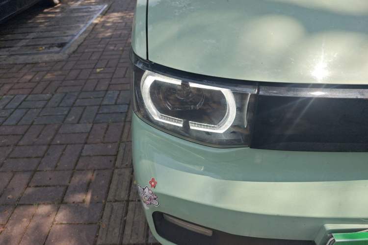 Used Wuling Hongguang MINIEV 2021 Macaron Fashion Model Lithium Iron Phosphate Right Front Headlight