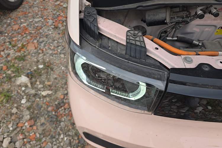 Used Wuling Hongguang MINIEV 2021 Macaron Fashion Model Lithium Iron Phosphate Right Front Headlight