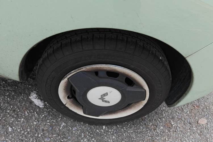 Used Wuling Hongguang MINIEV 2021 Macaron Premium Model – Lithium Iron Phosphate Right Front Wheel Hub