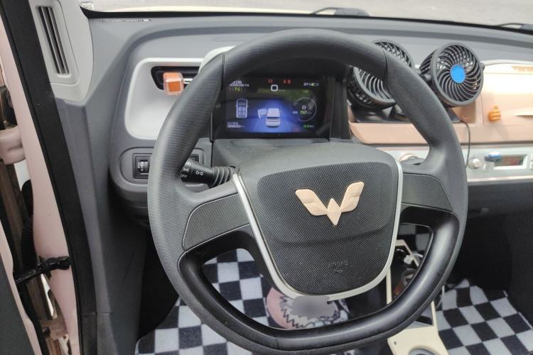 Used Wuling Hongguang MINIEV 2021 Macaron Premium Model – Lithium Iron Phosphate Steering Wheel